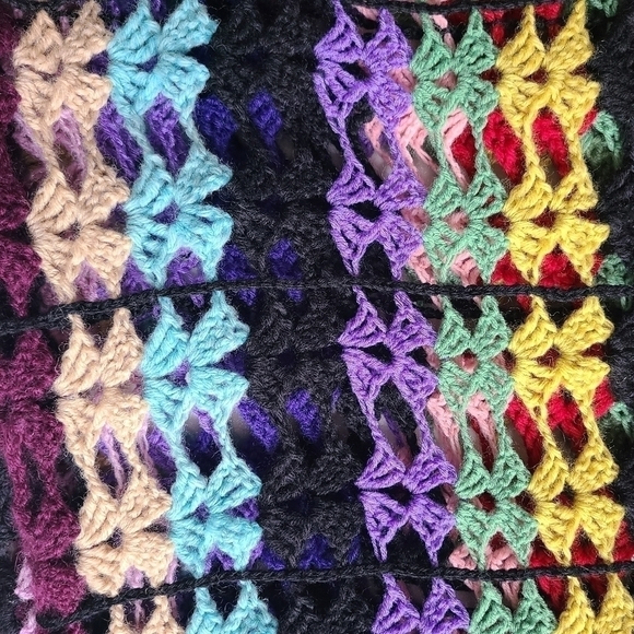 Vintage Handmade Crochet Afghan - Picture 8 of 12